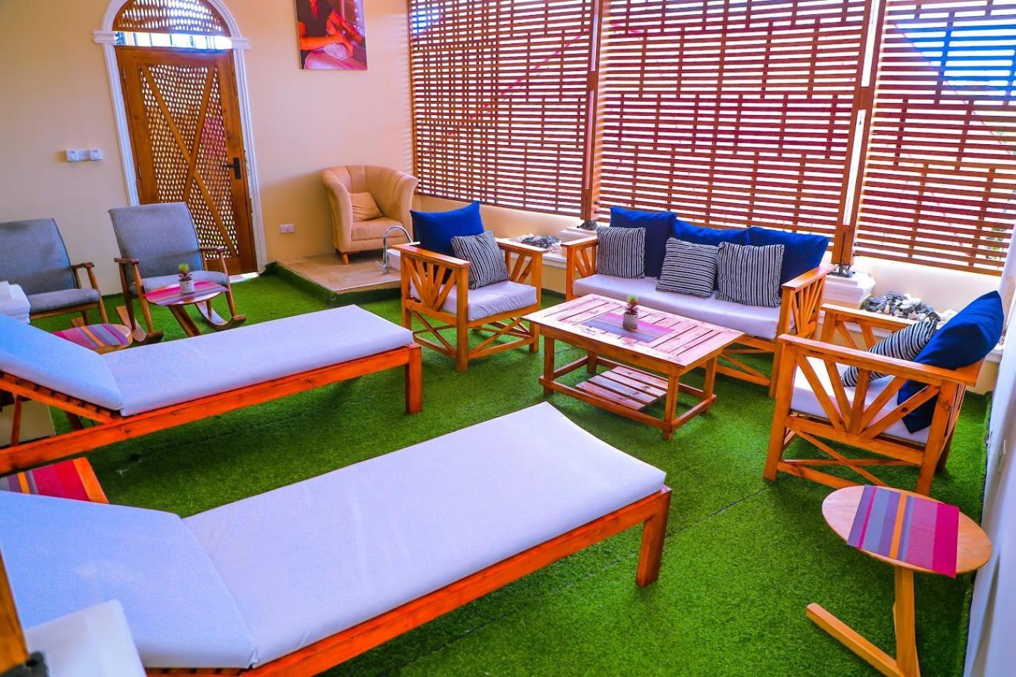 Vose Hotel & Spa Νταρ ες Σαλάμ Εξωτερικό φωτογραφία